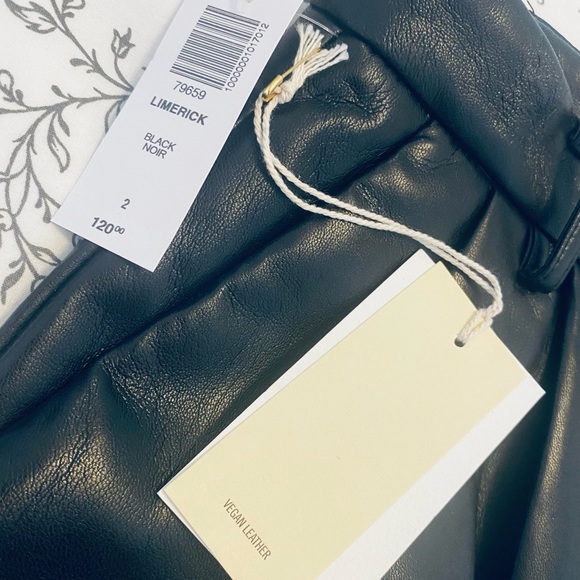 Vegan Leather Shorts - Picture 3 of 4